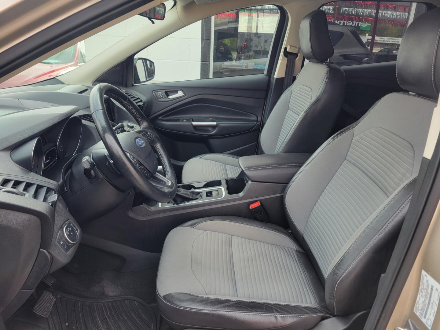 2018 Gold Ford Escape (1FMCU9GD5JU) with an 1.5L I4 F DOHC 16V engine, Automatic transmission, located at 503 West Court, Seguin, TX, 78155, (830) 379-3373, 29.568621, -97.969803 - 2018 Ford Escape SE 4WD with a 1.5L I4 F DOHC 16V, Automatic, Tilt, Cruise, AM/FM/CD Touchscreen Stereo, Power Windows, Locks, Seat and Side Mirrors, Bluetooth, Navigation, Automatic Headlights, Dual Climate Control, Rear A/C, Heated Seats, Tinted Windows, Luggage Rack, Backup Camera, Bumper Sensors - Photo#4